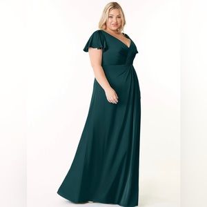 AZAZIE SOREN DRESS
A-Line Pleated Stretch Satin Floor-Length Dress Pine